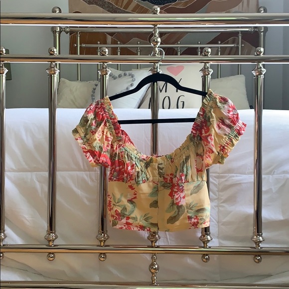 Urban Outfitters Floral Crop Top 🌺 - Picture 5 of 5